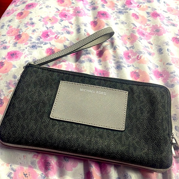 Michael Kors Handbags - Michael Kors double zip wallet wristlet used once but in good condition